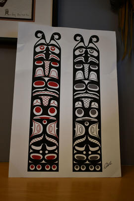 [untitled] unknown [two mirrored totem poles, black and grey, black and red]